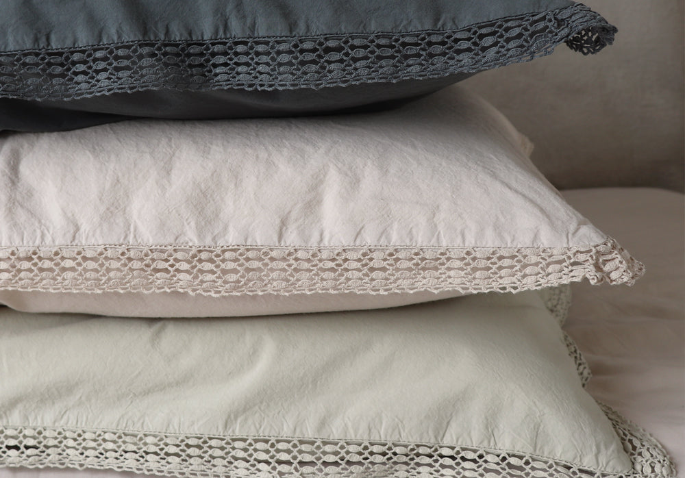 SALE | Pillowcases + Fitted Sheets