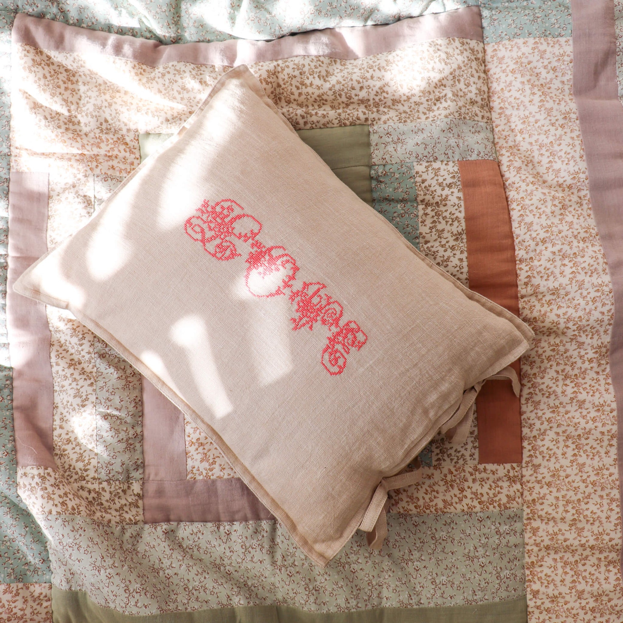 Vintage linen cushion 40x60cm VL007