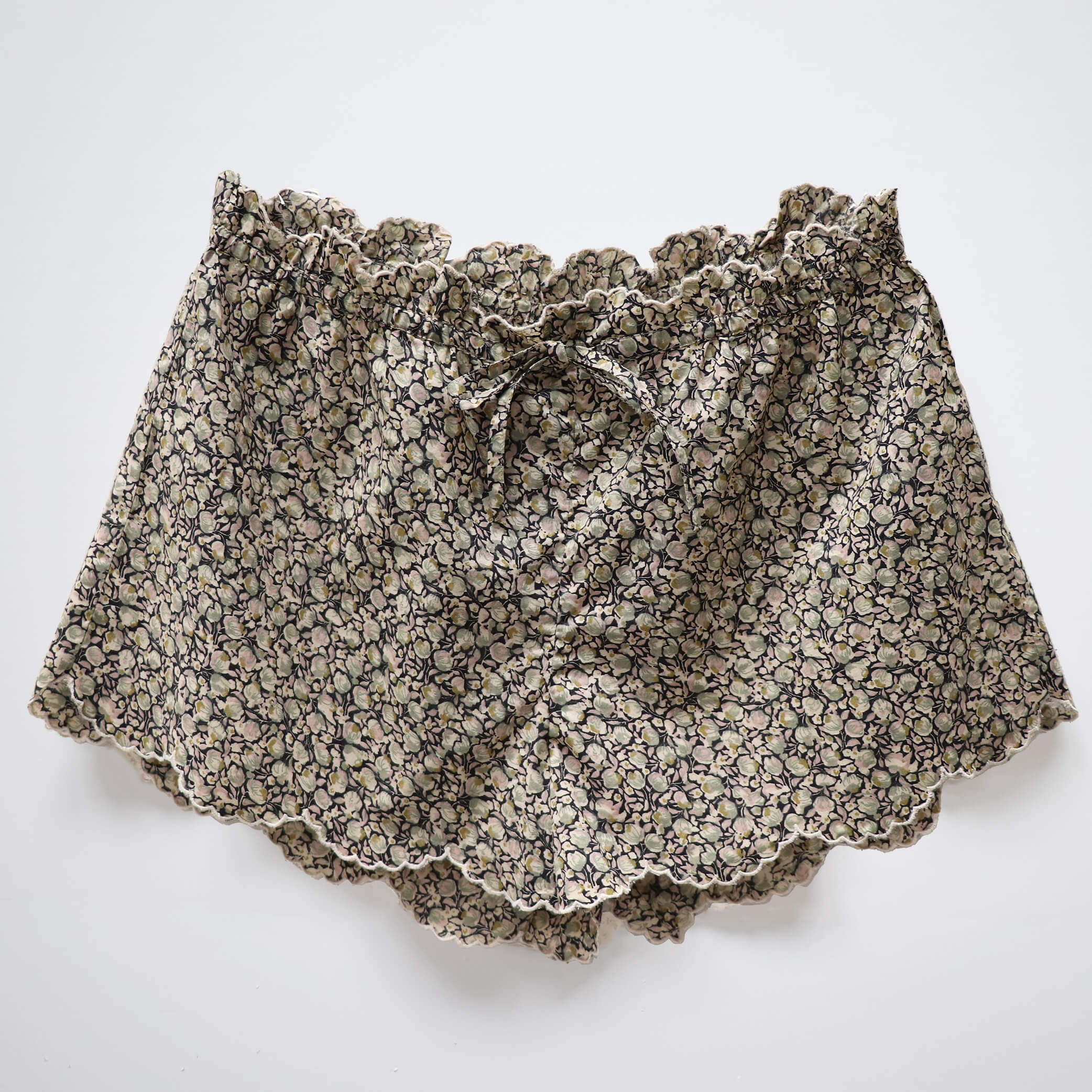 Lucia Floral Women's shorts