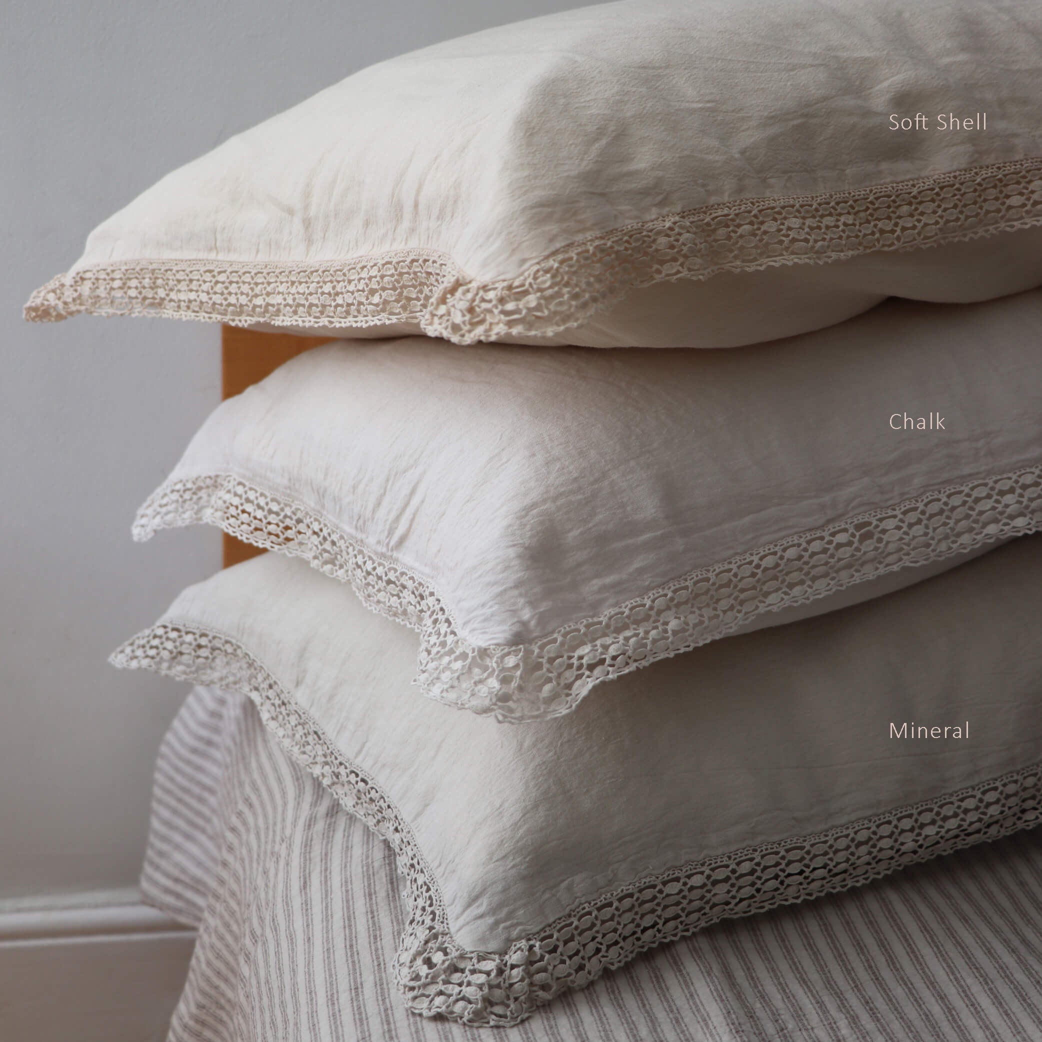 Washed Linen Cotton Oxford Pillowcase with Lace Edge - Chalk