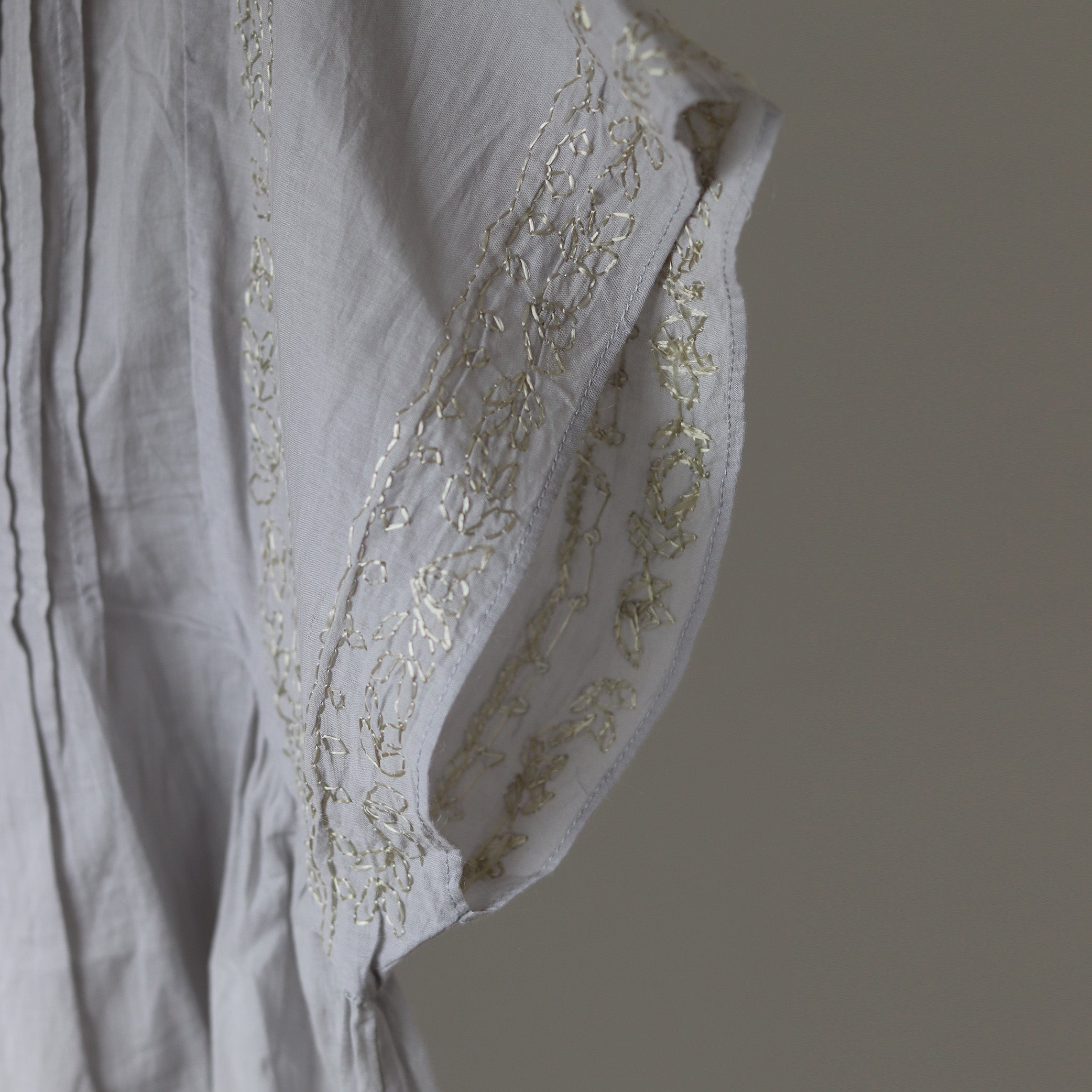 Pin Tuck Top in Skylight