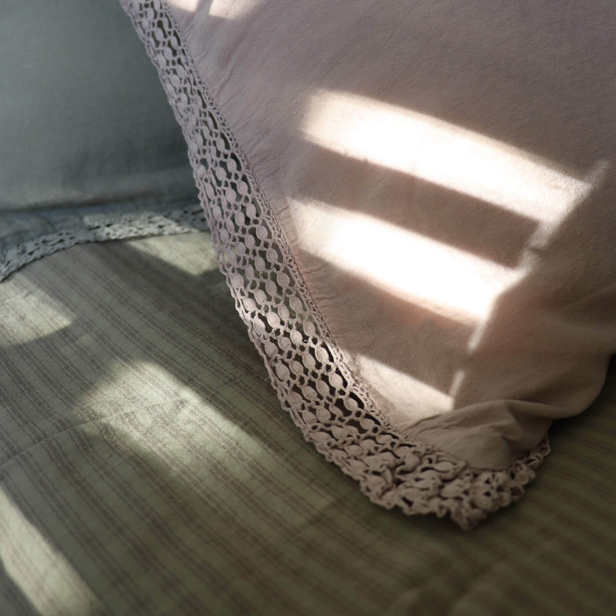 Washed Linen Cotton Oxford Pillowcase with Lace Edge - Vintage Rose