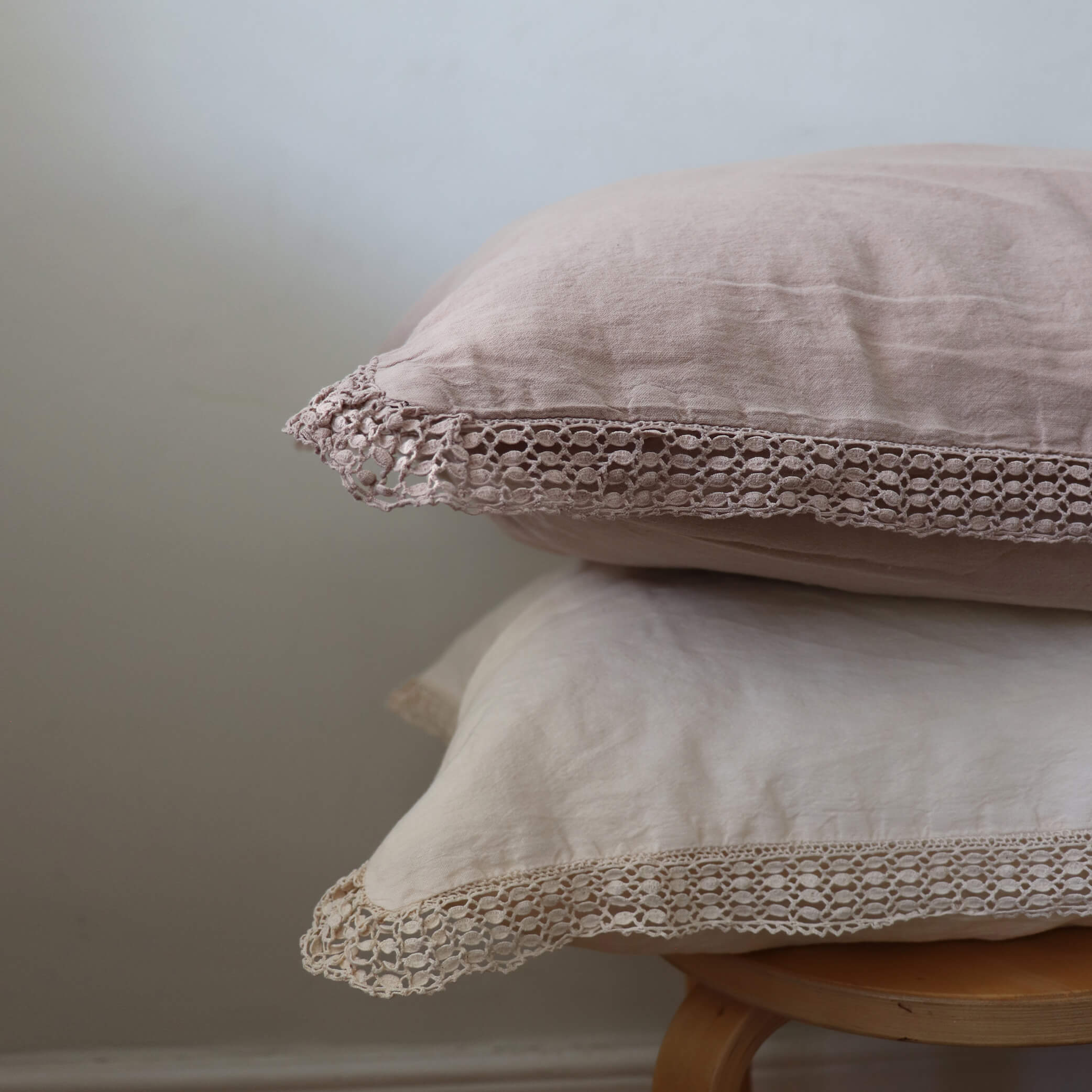 Washed Linen Cotton Oxford Pillowcase with Lace Edge - Soft Rose