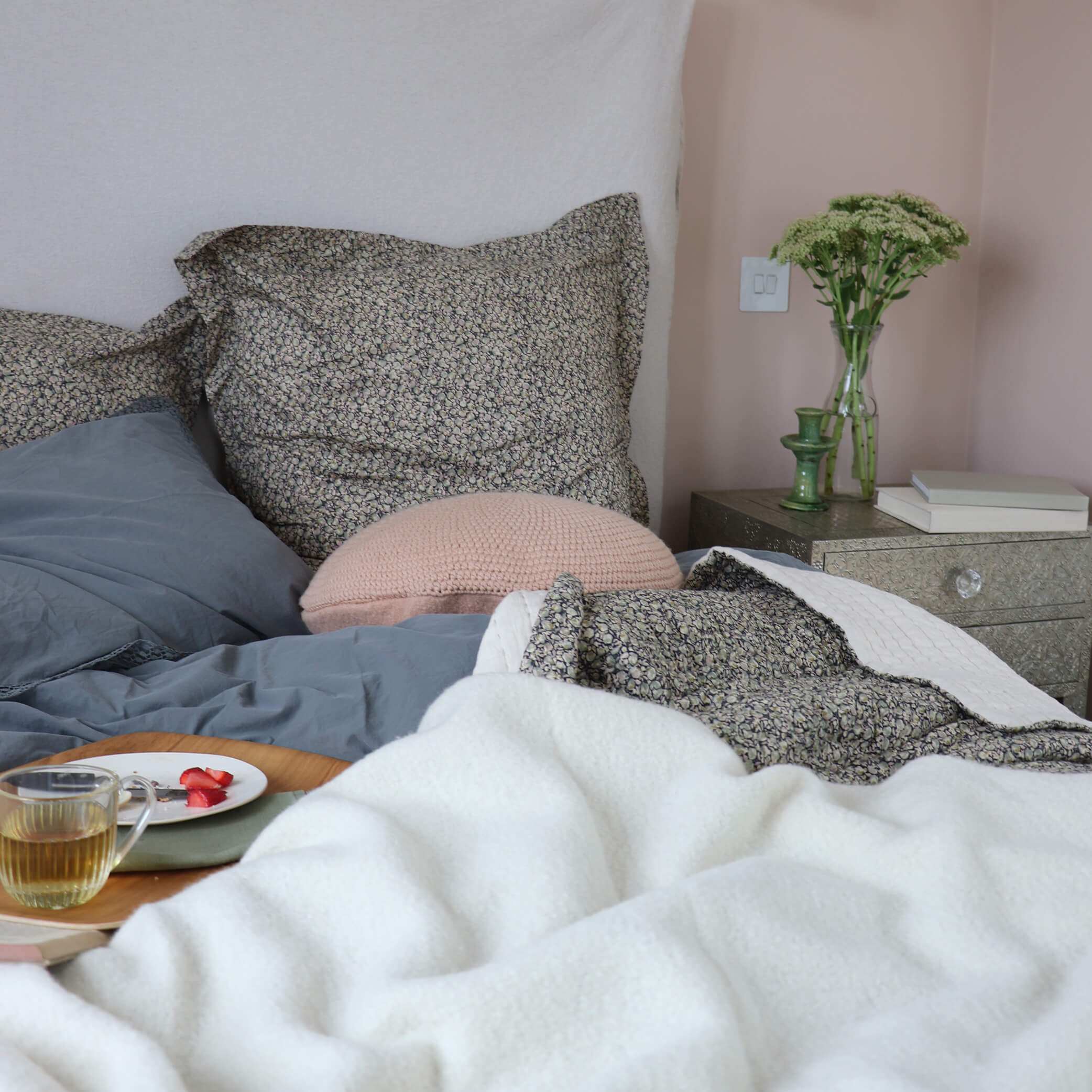 Crochet Circular Wool Cushion - Peach Blossom