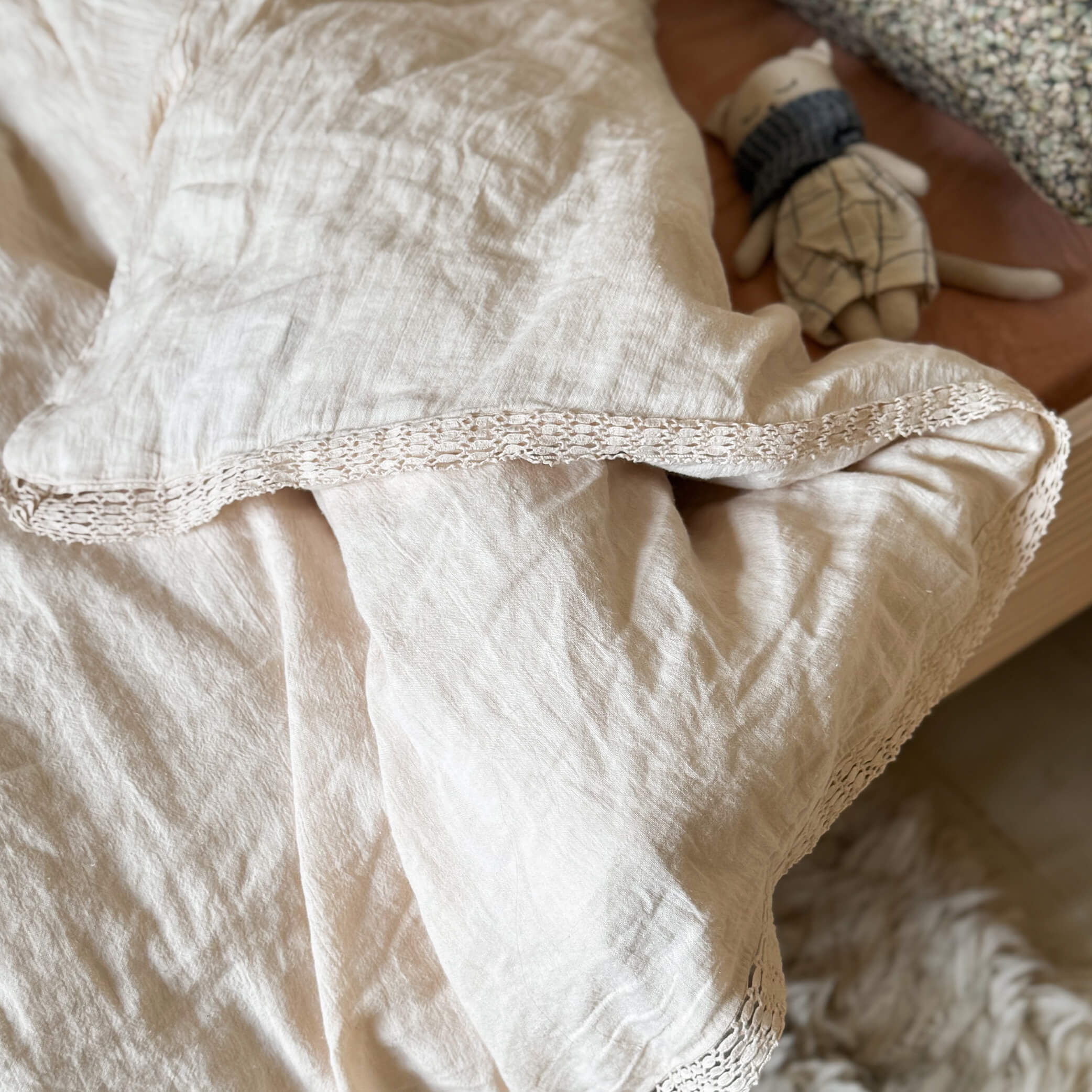 Washed Linen Cotton Duvet Cover with Lace Edge - Soft Shell