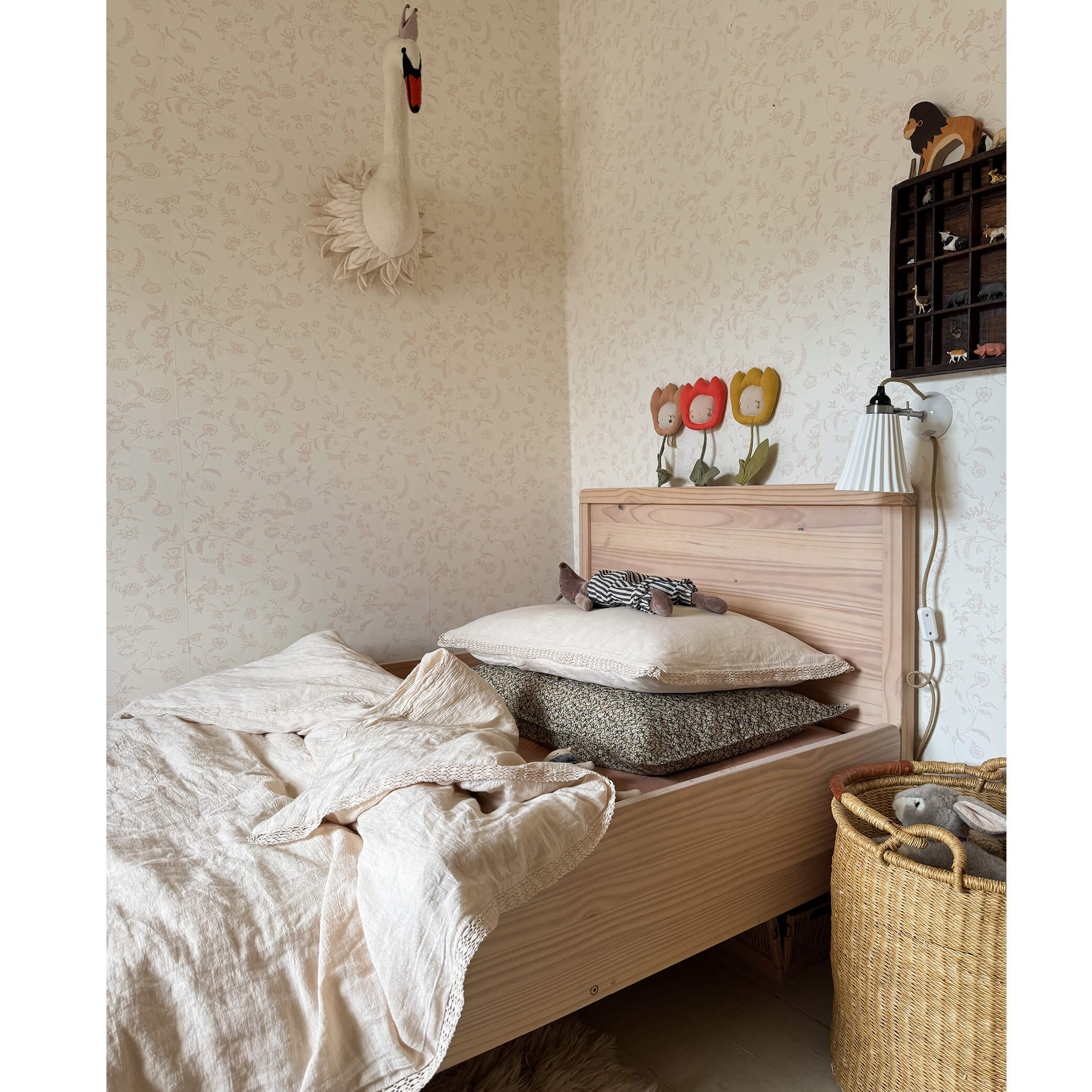 Washed Linen Cotton Duvet Cover with Lace Edge - Soft Shell