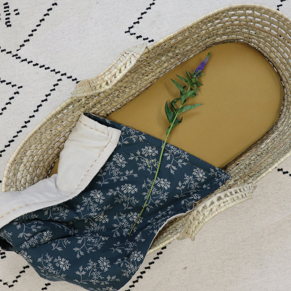 Moses Basket Liner, fitted sheet + blankets Camomile London